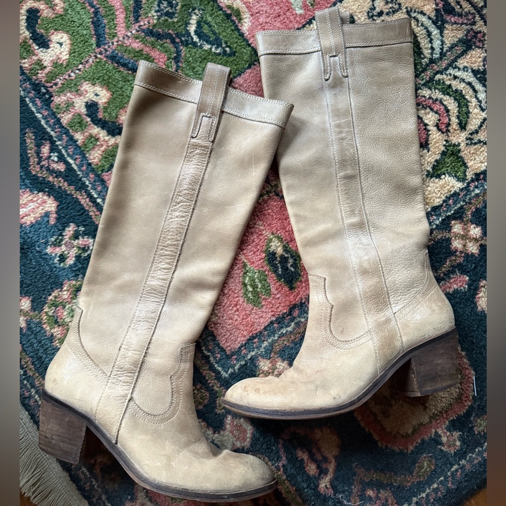 Guess Tan buttery soft Leather pull on tall Cowboy Boots Sz 7.5